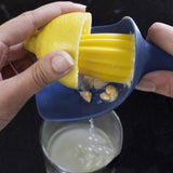 1PC Plastic Manual Lemon Juicer Vegetable Fruit Juice Squeezer Lemon Juicer Extractor Drinking Bar Kitchen Juicer Tool